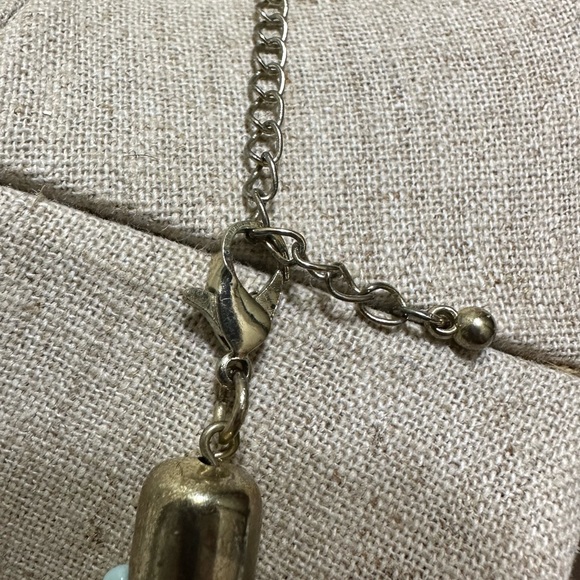 Multicolor beaded necklace with matching earrings - Picture 3 of 3